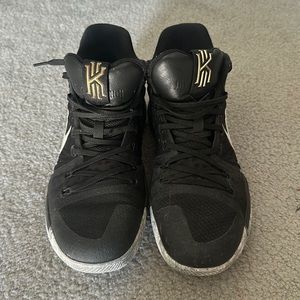 Kyrie XIII “BHM” basketball shoes